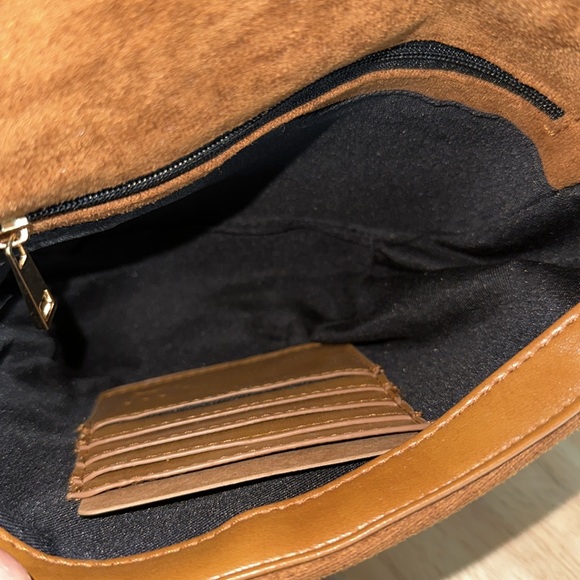 Bearpaw Shearling Trim Crossbody Saddle Bag - Picture 7 of 11